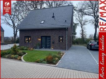 *Ihr neues Zuhause wartet – ein modernes Einfamilienhaus, bereit für ein gemütliches Weihnachtsfest!* Haus kaufen 26903 Surwold Bild mittel