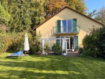 „Ihr Rückzugsort im Grünen: Einfamilienhaus mit 3 Garagen am Waldrand“ Haus kaufen 66687 Wadern Bild mittel