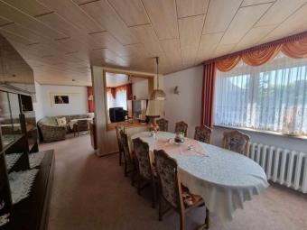 Junggebliebenes Wohnparadies für Familien + 3 Garage im Hinterhaus und Garten Haus kaufen 98597 Breitungen/Werra Bild mittel