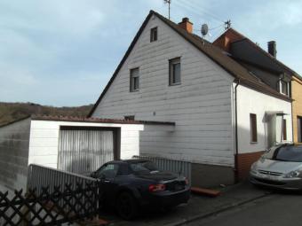 *** Kauf ist günstiger als Miete - solides Wohnhaus mit großem Grundstück in ruhiger Wohnlage *** Haus kaufen 66903 Altenkirchen Bild mittel