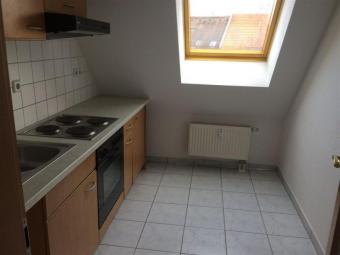 * Kleine und günstige DG 3-Zimmerwohnung mit Wannenbad, EBK und Laminat in ruhiger Lage! * Wohnung mieten 04347 Leipzig Bild mittel