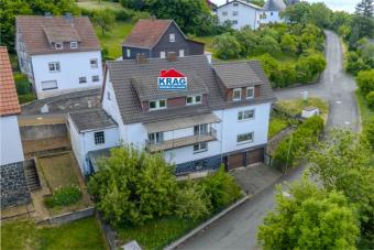 ++ KRAG Immobilien ++ Viel Raum auf drei Etagen | drei Einheiten | Balkone, Terrasse, Garagen Haus kaufen 35080 Bad Endbach Bild mittel