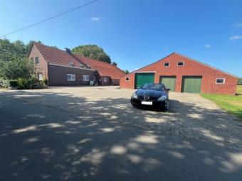 Landhaus mit 2 Wohnungen, Scheune, 2 Schuppen und 6 ha Land! Haus kaufen 26427 Esens Bild mittel