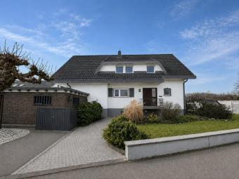 Lauchringen-Ankommen.Wohlfühlen.Kernsaniertes Familienhaus mit 5 Schlafzimmern Haus kaufen 79787 Lauchringen Bild mittel