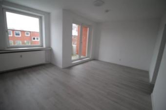 Leer - Entspannte Lebensqualität in moderner 3-Zimmer-Wohnung mit Balkon! Wohnung mieten 26789 Leer (Ostfriesland) Bild mittel