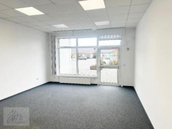 ***LICHTDURCHFLUTETE GEWERBEEINHEIT IM EINKAUFSPARK IN NÜNCHRITZ*** – perfekte Lage für Ihr Business! Gewerbe mieten 01612 Nünchritz Bild mittel
