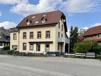 MFH mit Scheune in Zarten Haus kaufen 79199 Kirchzarten Bild mittel
