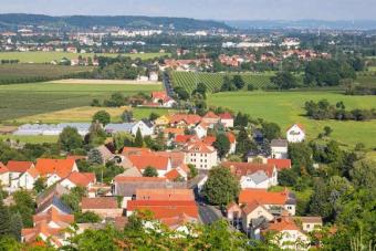 MFH mit tollem Flair und soliden Mietern - zwischen DD und MEI in Coswig Haus kaufen 01640 Coswig (Landkreis Meißen) Bild mittel