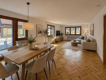 Moderne 6,5 Zimmer Wohnung in zentraler Lage Wohnung kaufen 75339 Höfen an der Enz Bild mittel