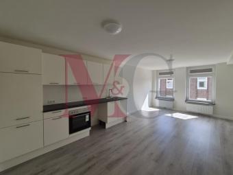 Moderne Dachgeschosswohnung mit Wanne und Einbauküche Wohnung mieten 26382 Wilhelmshaven Bild mittel