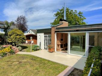 Moderner, sehr gepflegter individueller Bungalow, ELW, Doppelgarage, ruhige begehrte Lage in Walluf Haus kaufen 65396 Walluf Bild mittel