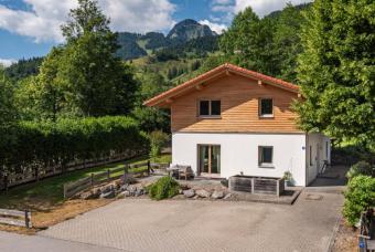 Modernes Landhaus mit Bergblick – Exklusives Einfamilienhaus in Bayrischzell Haus kaufen 83735 Bayrischzell Bild mittel