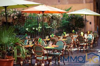 Modernes Restaurant mit großem Außenbereich im Nikolaiviertel Gewerbe mieten 10178 Berlin Bild mittel