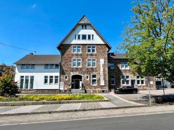 Montabaur, stilvolle Wohnung im historischen Bahnhofsgebäude - frisch saniert *VIRTUELLE 360° BESICHTIGUNG AUF ANFRAGE* Wohnung mieten 56410 Montabaur Bild mittel