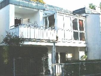 N-Steinplatte: RMH (5 Zi.), Fliesen, EBK, 2 Bäder, Balkon, Wintergarten,Terrasse, TG Haus 90491 Nürnberg Bild mittel