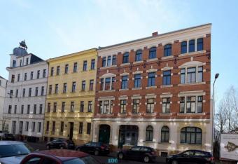 Nach Sanierung*Dachgeschoss mit gehobener Ausstattung * Parkett * Terrasse *mit toller Aussicht im schönen Stötteritz* Wohnung mieten 04299 Leipzig Bild mittel