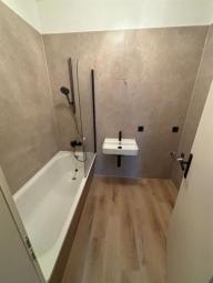 NEU-Sanierte 2-Zimmer mit Laminat, Wannenbad und offener Küche in ruhiger Lage! Gewerbe kaufen 09126 Chemnitz Bild mittel