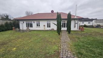 ObjNr:B-19640 - Großzügiges Wohnen in neuwertigem Bungalow mit großem Garten in Dittelsheim-HESSLOCH Haus kaufen 67596 Dittelsheim-Heßloch Bild mittel