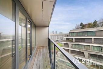 Offen geschnittene 2 Zimmer Wohnung mit ca. 62 m² und EBK im Dachgeschoss in Berlin-Mitte! Wohnung mieten 10117 Berlin Bild mittel