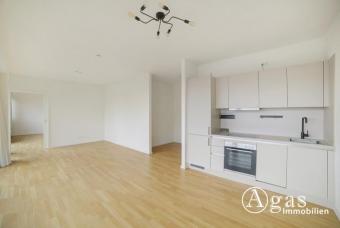 Offen geschnittene 2 Zimmer Wohnung mit ca. 62m² und EBK im Dachgeschoss in Berlin-Mitte! Wohnung mieten 10117 Berlin Bild mittel