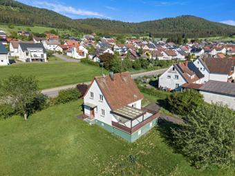 PROVISIONSFREI - Charmant und voller Möglichkeiten - Einfamilienhaus in Ortsrandlage Haus kaufen 78606 Seitingen-Oberflacht Bild mittel
