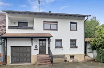 PROVISIONSFREI - Einfamilienhaus mit Charme und zwei Wohneinheiten Haus kaufen 78549 Spaichingen Bild mittel