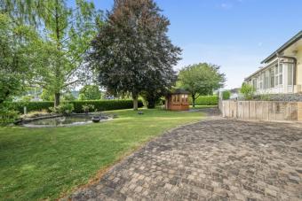 PROVISIONSFREI - Einfamilienhaus mit herrlichem Garten, Wintergarten und 2 Garagen Haus kaufen 78570 Mühlheim an der Donau Bild mittel