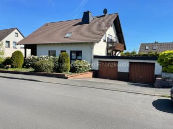 "Drei Wohnungen, ein Zuhause: Einfamilienhaus mit hervorragenden Mietmöglichkeiten!" "PROVISIONSFREI" Haus kaufen 34246 Vellmar Bild mittel