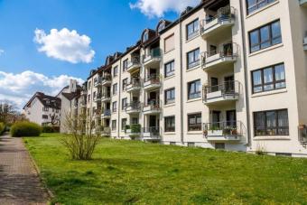 **RESERVIERT** Ansprechende 3-Zimmer-Eigentumswohnung mit Sonnenbalkon und Tiefgaragenstellplatz in Bad Homburg vor der Höhe – Ober-Eschbach Wohnung kaufen 61352 Bad Homburg Bild mittel