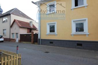 Ruhig gelegenes Zweifamilienhaus mit kleinem Garten & Nebengebäuden in Bürstadt sucht neue Bewohner Haus kaufen 68642 Bürstadt Bild mittel