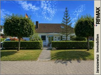 Ruhig wohnen mit viel Natur – zentral gelegen nahe Bremen, Bremerhaven & Hamburg Haus kaufen 27729 Vollersode Bild mittel
