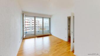 ruhig, zentral: 2-Zi.-Whg mit Balkon im 6. OG, ab November auf 2 Jahre befristet Wohnung mieten 10117 Berlin Bild mittel