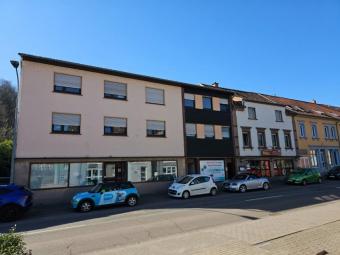 Sanierer aufgepasst !! 2 1/2 Mehrfamilienhäuser mit Nebengebäude zum Schnäppchenpreis ! Haus kaufen 66440 Blieskastel Bild mittel