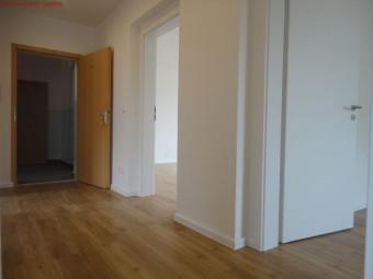sanierte helle freundliche 3 Zimmer Wohnung in der Hasenholztrift 10 im 1.OG rechts Wohnung mieten 39307 Genthin Bild mittel