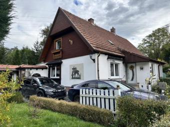 Sanierungsbedürftige Doppelhaushälfte mit Garage, ruhig und zentrumsnah Haus kaufen 08056 Zwickau Bild mittel