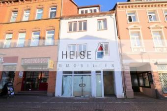 Sanierungsbedürftiges Wohn- und Geschäfthaus mit Innenhof in bester Innenstadtlage von Holzminden Haus kaufen 37603 Holzminden Bild mittel