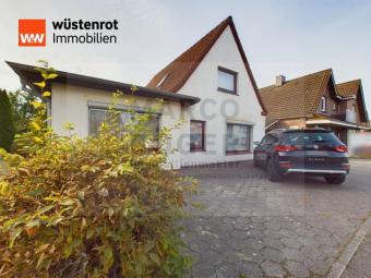 Sanierungsbedürftiges Wohnhaus in Hauptstraßenlage in 26452 Sande. 7 ZKB auf 953 m² Grundstück Haus kaufen 26452 Sande (Landkreis Friesland) Bild mittel
