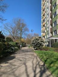 SANKT AUGUSTIN top, helle renovierte 3 Zi. ETW, ca. 84 m² Wfl., Küche Diele, neues Bad, Westbalkon Wohnung kaufen 53757 St. Augustin Bild mittel