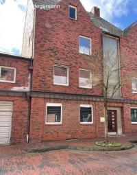 Schöne 2 Zimmer Wohnung mit Balkon Wohnung mieten 26725 Emden Bild mittel
