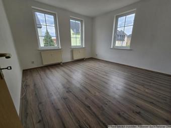 Schöne 3 Raum Wohnung in Oelsnitz + EBK möglich + Stellplatz Wohnung mieten 09376 Oelsnitz/Erzgebirge Bild mittel