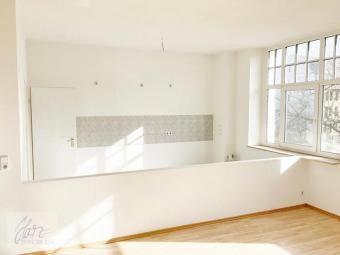 ***SCHÖNE, HELLE 3-RAUMWOHNUNG MIT OFFENER KÜCHE IM ZENTRUM VON RIESA*** zu vermieten Wohnung mieten 01589 Riesa Bild mittel