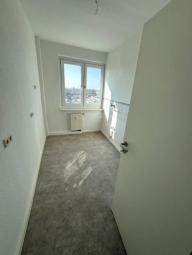 Schöne stilvolle 3-R-Wohnung im 3.OG mit BLK.ca.58,20 m²zu vermieten. Wohnung mieten 06842 Dessau-Roßlau Bild mittel
