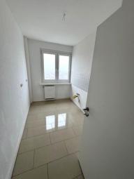 Schöne Stilvolle sonnige 3-R.-Wohnung in Dessau im 3.OG,58,20m2 mit BLK.zu vermieten.
 Wohnung mieten 06842 Dessau-Roßlau Bild mittel