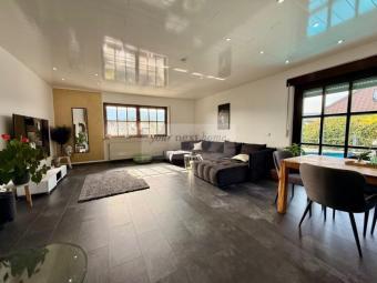 Schönes Ein-bis Zweifamilienhaus auf ca. 295 m² im Grünen mit Außenpool - Einliegerwohnung möglich Haus kaufen 66130 Saarbrücken Bild mittel