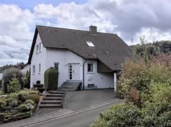 Seltene Gelegenheit: Am Waldrand gelegen, Galerie, Kaminofen, Balkon u.v.m. Haus kaufen 67724 Gonbach Bild mittel