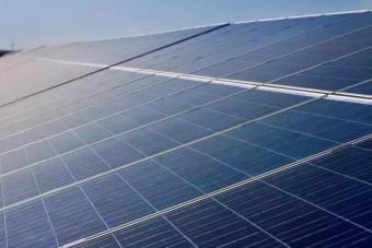 Solardachanlage am Netz 2019 ca. 7,8 % Rendite Gewerbe kaufen 39104 Magdeburg Bild mittel