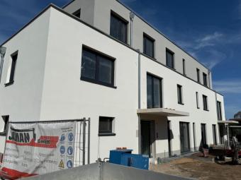 SOMMERANGEBOT, SANKT AUGUSTIN -NEUBAU- 4 Zimmer EG-Whg. mit 110 m² Wfl. Garten, Nähe HIT, ruhig Wohnung kaufen 53757 St. Augustin Bild mittel