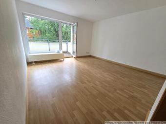 Sonnige Dachgeschosswohnung mit Südbalkon in Chemnitz-Reichenbrand Wohnung mieten 09117 Chemnitz Bild mittel
