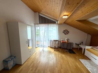 SONNIGE DG-WOHNUNG mit 4,5 Zimmern, 2 Balkonen, 1 Terrasse, Stellplatz... Wohnung kaufen 78266 Büsingen am Hochrhein Bild mittel