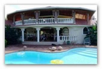 Sosúa: Beeindruckende charaktervolle Villa in ruhiger aber dennoch zentraler Lage. Haus kaufen 46244 Sosúa/Dominikanische Republik Bild mittel